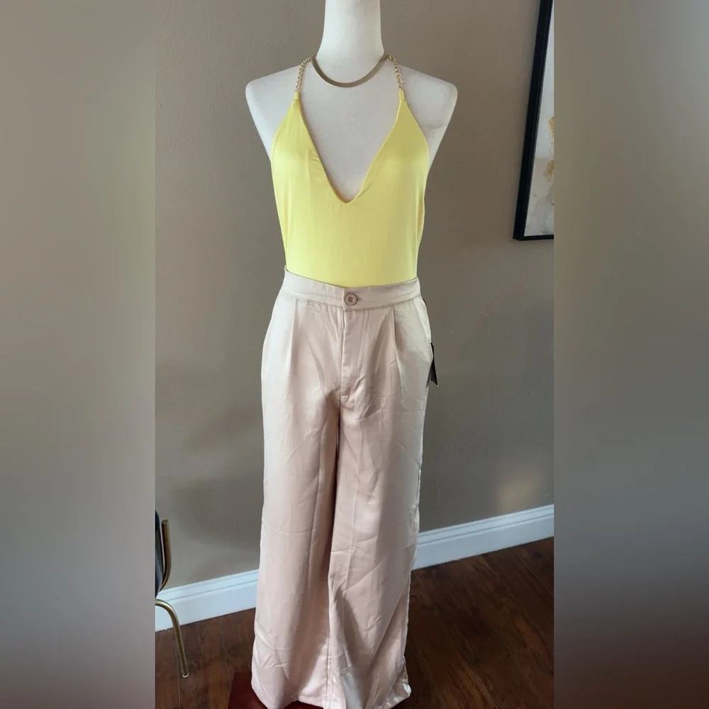 Elegant Yellow Plunge Bodysuit - Picture 7 of 8